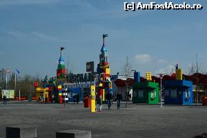 [P01] Intrarea în Legoland » foto by ariciu*
 - 
<span class="allrVoted glyphicon glyphicon-heart hidden" id="av609890"></span>
<a class="m-l-10 hidden" id="sv609890" onclick="voting_Foto_DelVot(,609890,5812)" role="button">șterge vot <span class="glyphicon glyphicon-remove"></span></a>
<a id="v9609890" class=" c-red"  onclick="voting_Foto_SetVot(609890)" role="button"><span class="glyphicon glyphicon-heart-empty"></span> <b>LIKE</b> = Votează poza</a> <img class="hidden"  id="f609890W9" src="/imagini/loader.gif" border="0" /><span class="AjErrMes hidden" id="e609890ErM"></span>