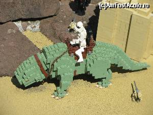 [P18] Miniland-Star wars detalii » foto by spiros
 - 
<span class="allrVoted glyphicon glyphicon-heart hidden" id="av678960"></span>
<a class="m-l-10 hidden" id="sv678960" onclick="voting_Foto_DelVot(,678960,5812)" role="button">șterge vot <span class="glyphicon glyphicon-remove"></span></a>
<a id="v9678960" class=" c-red"  onclick="voting_Foto_SetVot(678960)" role="button"><span class="glyphicon glyphicon-heart-empty"></span> <b>LIKE</b> = Votează poza</a> <img class="hidden"  id="f678960W9" src="/imagini/loader.gif" border="0" /><span class="AjErrMes hidden" id="e678960ErM"></span>