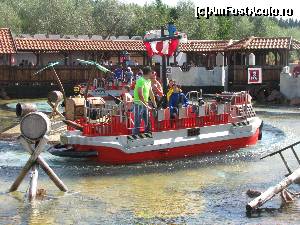 [P38] PIRATE LAND-Captain Nick splash battle » foto by spiros
 - 
<span class="allrVoted glyphicon glyphicon-heart hidden" id="av679002"></span>
<a class="m-l-10 hidden" id="sv679002" onclick="voting_Foto_DelVot(,679002,5812)" role="button">șterge vot <span class="glyphicon glyphicon-remove"></span></a>
<a id="v9679002" class=" c-red"  onclick="voting_Foto_SetVot(679002)" role="button"><span class="glyphicon glyphicon-heart-empty"></span> <b>LIKE</b> = Votează poza</a> <img class="hidden"  id="f679002W9" src="/imagini/loader.gif" border="0" /><span class="AjErrMes hidden" id="e679002ErM"></span>