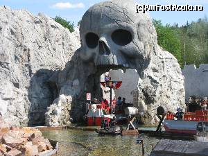 [P39] PIRATE LAND-Captain Nick splash battle » foto by spiros
 - 
<span class="allrVoted glyphicon glyphicon-heart hidden" id="av679003"></span>
<a class="m-l-10 hidden" id="sv679003" onclick="voting_Foto_DelVot(,679003,5812)" role="button">șterge vot <span class="glyphicon glyphicon-remove"></span></a>
<a id="v9679003" class=" c-red"  onclick="voting_Foto_SetVot(679003)" role="button"><span class="glyphicon glyphicon-heart-empty"></span> <b>LIKE</b> = Votează poza</a> <img class="hidden"  id="f679003W9" src="/imagini/loader.gif" border="0" /><span class="AjErrMes hidden" id="e679003ErM"></span>