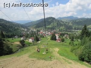 [P33] Telescaunul din Borșa; coborâm, aproape am ajuns » foto by crismis
 - 
<span class="allrVoted glyphicon glyphicon-heart hidden" id="av795708"></span>
<a class="m-l-10 hidden" id="sv795708" onclick="voting_Foto_DelVot(,795708,5815)" role="button">șterge vot <span class="glyphicon glyphicon-remove"></span></a>
<a id="v9795708" class=" c-red"  onclick="voting_Foto_SetVot(795708)" role="button"><span class="glyphicon glyphicon-heart-empty"></span> <b>LIKE</b> = Votează poza</a> <img class="hidden"  id="f795708W9" src="/imagini/loader.gif" border="0" /><span class="AjErrMes hidden" id="e795708ErM"></span>