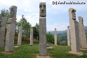 [P05] Monumentul Martirilor » foto by goposapiens
 - 
<span class="allrVoted glyphicon glyphicon-heart hidden" id="av650407"></span>
<a class="m-l-10 hidden" id="sv650407" onclick="voting_Foto_DelVot(,650407,5815)" role="button">șterge vot <span class="glyphicon glyphicon-remove"></span></a>
<a id="v9650407" class=" c-red"  onclick="voting_Foto_SetVot(650407)" role="button"><span class="glyphicon glyphicon-heart-empty"></span> <b>LIKE</b> = Votează poza</a> <img class="hidden"  id="f650407W9" src="/imagini/loader.gif" border="0" /><span class="AjErrMes hidden" id="e650407ErM"></span>