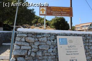 [P37] Creta, Platoul Lasithi, Parcarea de la Peștera lui Zeus, Indicator spre Peșteră » foto by mprofeanu
 - 
<span class="allrVoted glyphicon glyphicon-heart hidden" id="av1282416"></span>
<a class="m-l-10 hidden" id="sv1282416" onclick="voting_Foto_DelVot(,1282416,5820)" role="button">șterge vot <span class="glyphicon glyphicon-remove"></span></a>
<a id="v91282416" class=" c-red"  onclick="voting_Foto_SetVot(1282416)" role="button"><span class="glyphicon glyphicon-heart-empty"></span> <b>LIKE</b> = Votează poza</a> <img class="hidden"  id="f1282416W9" src="/imagini/loader.gif" border="0" /><span class="AjErrMes hidden" id="e1282416ErM"></span>