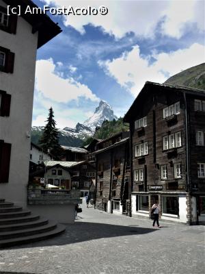 [P18] Elvetia - In Zermatt - Matterhorn » foto by Bujie
 - 
<span class="allrVoted glyphicon glyphicon-heart hidden" id="av952674"></span>
<a class="m-l-10 hidden" id="sv952674" onclick="voting_Foto_DelVot(,952674,5826)" role="button">șterge vot <span class="glyphicon glyphicon-remove"></span></a>
<a id="v9952674" class=" c-red"  onclick="voting_Foto_SetVot(952674)" role="button"><span class="glyphicon glyphicon-heart-empty"></span> <b>LIKE</b> = Votează poza</a> <img class="hidden"  id="f952674W9" src="/imagini/loader.gif" border="0" /><span class="AjErrMes hidden" id="e952674ErM"></span>
