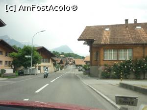 [P44] Elvetia - Sat aproape de Interlaken » foto by Bujie
 - 
<span class="allrVoted glyphicon glyphicon-heart hidden" id="av952836"></span>
<a class="m-l-10 hidden" id="sv952836" onclick="voting_Foto_DelVot(,952836,5826)" role="button">șterge vot <span class="glyphicon glyphicon-remove"></span></a>
<a id="v9952836" class=" c-red"  onclick="voting_Foto_SetVot(952836)" role="button"><span class="glyphicon glyphicon-heart-empty"></span> <b>LIKE</b> = Votează poza</a> <img class="hidden"  id="f952836W9" src="/imagini/loader.gif" border="0" /><span class="AjErrMes hidden" id="e952836ErM"></span>