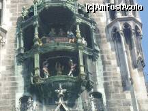 [P04] La ora fixa ,in turnul primariei din Munchen,incepea spectacolul. » foto by marius gaudi*
 - 
<span class="allrVoted glyphicon glyphicon-heart hidden" id="av255687"></span>
<a class="m-l-10 hidden" id="sv255687" onclick="voting_Foto_DelVot(,255687,5826)" role="button">șterge vot <span class="glyphicon glyphicon-remove"></span></a>
<a id="v9255687" class=" c-red"  onclick="voting_Foto_SetVot(255687)" role="button"><span class="glyphicon glyphicon-heart-empty"></span> <b>LIKE</b> = Votează poza</a> <img class="hidden"  id="f255687W9" src="/imagini/loader.gif" border="0" /><span class="AjErrMes hidden" id="e255687ErM"></span>