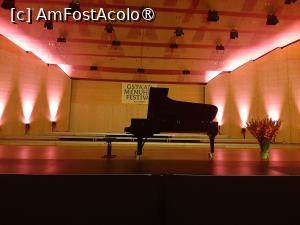 [P22] Gstaad Menuhin Festival » foto by adso
 - 
<span class="allrVoted glyphicon glyphicon-heart hidden" id="av1390423"></span>
<a class="m-l-10 hidden" id="sv1390423" onclick="voting_Foto_DelVot(,1390423,5826)" role="button">șterge vot <span class="glyphicon glyphicon-remove"></span></a>
<a id="v91390423" class=" c-red"  onclick="voting_Foto_SetVot(1390423)" role="button"><span class="glyphicon glyphicon-heart-empty"></span> <b>LIKE</b> = Votează poza</a> <img class="hidden"  id="f1390423W9" src="/imagini/loader.gif" border="0" /><span class="AjErrMes hidden" id="e1390423ErM"></span>