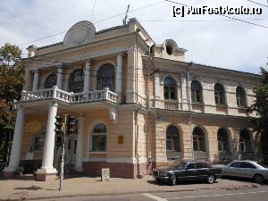 [P14] Chisinau - Liceul de fete 'Regina Maria' in prezent 'Monument de istorie si arhitectura de categorie nationala' catalogat in Registrul monumentelor Republicii Moldova ocrotite de stat.  » foto by iulianic
 - 
<span class="allrVoted glyphicon glyphicon-heart hidden" id="av355117"></span>
<a class="m-l-10 hidden" id="sv355117" onclick="voting_Foto_DelVot(,355117,5834)" role="button">șterge vot <span class="glyphicon glyphicon-remove"></span></a>
<a id="v9355117" class=" c-red"  onclick="voting_Foto_SetVot(355117)" role="button"><span class="glyphicon glyphicon-heart-empty"></span> <b>LIKE</b> = Votează poza</a> <img class="hidden"  id="f355117W9" src="/imagini/loader.gif" border="0" /><span class="AjErrMes hidden" id="e355117ErM"></span>