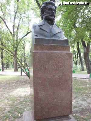 [P31] Chisinau - Ion Creanga pe Aleea Clasicilor din Gradina Publica (Parcul Poporului).  » foto by iulianic
 - 
<span class="allrVoted glyphicon glyphicon-heart hidden" id="av355136"></span>
<a class="m-l-10 hidden" id="sv355136" onclick="voting_Foto_DelVot(,355136,5834)" role="button">șterge vot <span class="glyphicon glyphicon-remove"></span></a>
<a id="v9355136" class=" c-red"  onclick="voting_Foto_SetVot(355136)" role="button"><span class="glyphicon glyphicon-heart-empty"></span> <b>LIKE</b> = Votează poza</a> <img class="hidden"  id="f355136W9" src="/imagini/loader.gif" border="0" /><span class="AjErrMes hidden" id="e355136ErM"></span>