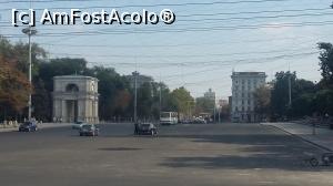 [P07] Piaţa Marii Adunări Naţionale şi Arcul de Triumf din oraşul Chişinău, Republica Moldova.  » foto by traian.leuca †
 - 
<span class="allrVoted glyphicon glyphicon-heart hidden" id="av793011"></span>
<a class="m-l-10 hidden" id="sv793011" onclick="voting_Foto_DelVot(,793011,5834)" role="button">șterge vot <span class="glyphicon glyphicon-remove"></span></a>
<a id="v9793011" class=" c-red"  onclick="voting_Foto_SetVot(793011)" role="button"><span class="glyphicon glyphicon-heart-empty"></span> <b>LIKE</b> = Votează poza</a> <img class="hidden"  id="f793011W9" src="/imagini/loader.gif" border="0" /><span class="AjErrMes hidden" id="e793011ErM"></span>