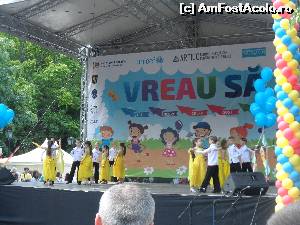 [P09] Scena pe care ore in sir s-au desfasurat activitati dedicate Zilei Copilului » foto by marimag
 - 
<span class="allrVoted glyphicon glyphicon-heart hidden" id="av665492"></span>
<a class="m-l-10 hidden" id="sv665492" onclick="voting_Foto_DelVot(,665492,5834)" role="button">șterge vot <span class="glyphicon glyphicon-remove"></span></a>
<a id="v9665492" class=" c-red"  onclick="voting_Foto_SetVot(665492)" role="button"><span class="glyphicon glyphicon-heart-empty"></span> <b>LIKE</b> = Votează poza</a> <img class="hidden"  id="f665492W9" src="/imagini/loader.gif" border="0" /><span class="AjErrMes hidden" id="e665492ErM"></span>