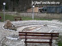 [P17] Geoagiu Bai - pe aleile din parculet. » foto by presario
 - 
<span class="allrVoted glyphicon glyphicon-heart hidden" id="av77561"></span>
<a class="m-l-10 hidden" id="sv77561" onclick="voting_Foto_DelVot(,77561,5840)" role="button">șterge vot <span class="glyphicon glyphicon-remove"></span></a>
<a id="v977561" class=" c-red"  onclick="voting_Foto_SetVot(77561)" role="button"><span class="glyphicon glyphicon-heart-empty"></span> <b>LIKE</b> = Votează poza</a> <img class="hidden"  id="f77561W9" src="/imagini/loader.gif" border="0" /><span class="AjErrMes hidden" id="e77561ErM"></span>