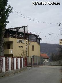 [P21] Geoagiu Bai - Hotel Alexandra. » foto by presario
 - 
<span class="allrVoted glyphicon glyphicon-heart hidden" id="av77565"></span>
<a class="m-l-10 hidden" id="sv77565" onclick="voting_Foto_DelVot(,77565,5840)" role="button">șterge vot <span class="glyphicon glyphicon-remove"></span></a>
<a id="v977565" class=" c-red"  onclick="voting_Foto_SetVot(77565)" role="button"><span class="glyphicon glyphicon-heart-empty"></span> <b>LIKE</b> = Votează poza</a> <img class="hidden"  id="f77565W9" src="/imagini/loader.gif" border="0" /><span class="AjErrMes hidden" id="e77565ErM"></span>