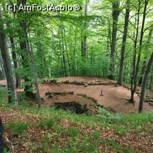 [P16] Sarmisegetusa Regia, ziduri de aparare a cetatii » foto by dorgo
 - 
<span class="allrVoted glyphicon glyphicon-heart hidden" id="av1364550"></span>
<a class="m-l-10 hidden" id="sv1364550" onclick="voting_Foto_DelVot(,1364550,5840)" role="button">șterge vot <span class="glyphicon glyphicon-remove"></span></a>
<a id="v91364550" class=" c-red"  onclick="voting_Foto_SetVot(1364550)" role="button"><span class="glyphicon glyphicon-heart-empty"></span> <b>LIKE</b> = Votează poza</a> <img class="hidden"  id="f1364550W9" src="/imagini/loader.gif" border="0" /><span class="AjErrMes hidden" id="e1364550ErM"></span>