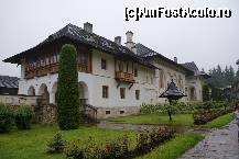 [P02] Clădirile de pe latura sudică a incintei mănăstirii Putna » foto by Costi
 - 
<span class="allrVoted glyphicon glyphicon-heart hidden" id="av77854"></span>
<a class="m-l-10 hidden" id="sv77854" onclick="voting_Foto_DelVot(,77854,5846)" role="button">șterge vot <span class="glyphicon glyphicon-remove"></span></a>
<a id="v977854" class=" c-red"  onclick="voting_Foto_SetVot(77854)" role="button"><span class="glyphicon glyphicon-heart-empty"></span> <b>LIKE</b> = Votează poza</a> <img class="hidden"  id="f77854W9" src="/imagini/loader.gif" border="0" /><span class="AjErrMes hidden" id="e77854ErM"></span>