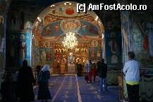 [P27] Interiorul bisericii noi a mănăstirii Bogdana » foto by Costi
 - 
<span class="allrVoted glyphicon glyphicon-heart hidden" id="av79294"></span>
<a class="m-l-10 hidden" id="sv79294" onclick="voting_Foto_DelVot(,79294,5846)" role="button">șterge vot <span class="glyphicon glyphicon-remove"></span></a>
<a id="v979294" class=" c-red"  onclick="voting_Foto_SetVot(79294)" role="button"><span class="glyphicon glyphicon-heart-empty"></span> <b>LIKE</b> = Votează poza</a> <img class="hidden"  id="f79294W9" src="/imagini/loader.gif" border="0" /><span class="AjErrMes hidden" id="e79294ErM"></span>