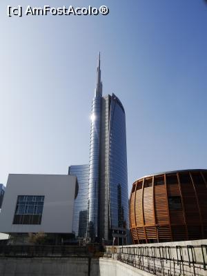 [P19] Turnul ,,Uni Credit', cea mai inalta cladire din italia, 231m » foto by simon_niculae
 - 
<span class="allrVoted glyphicon glyphicon-heart hidden" id="av844870"></span>
<a class="m-l-10 hidden" id="sv844870" onclick="voting_Foto_DelVot(,844870,5852)" role="button">șterge vot <span class="glyphicon glyphicon-remove"></span></a>
<a id="v9844870" class=" c-red"  onclick="voting_Foto_SetVot(844870)" role="button"><span class="glyphicon glyphicon-heart-empty"></span> <b>LIKE</b> = Votează poza</a> <img class="hidden"  id="f844870W9" src="/imagini/loader.gif" border="0" /><span class="AjErrMes hidden" id="e844870ErM"></span>