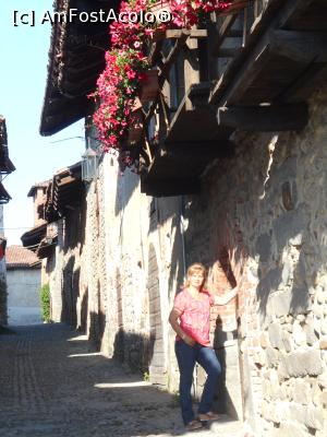 [P12] Ricetto di Candelo - Castelul din Candelo - prea devreme ca sa imi deschida cineva usa.  » foto by Diaura*
 - 
<span class="allrVoted glyphicon glyphicon-heart hidden" id="av1057533"></span>
<a class="m-l-10 hidden" id="sv1057533" onclick="voting_Foto_DelVot(,1057533,5852)" role="button">șterge vot <span class="glyphicon glyphicon-remove"></span></a>
<a id="v91057533" class=" c-red"  onclick="voting_Foto_SetVot(1057533)" role="button"><span class="glyphicon glyphicon-heart-empty"></span> <b>LIKE</b> = Votează poza</a> <img class="hidden"  id="f1057533W9" src="/imagini/loader.gif" border="0" /><span class="AjErrMes hidden" id="e1057533ErM"></span>