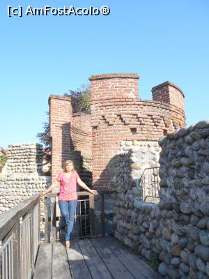 [P20] Ricetto di Candelo - Castelul din Candelo - post de observatie si de aparate in caz de asediu.  » foto by Diaura*
 - 
<span class="allrVoted glyphicon glyphicon-heart hidden" id="av1057541"></span>
<a class="m-l-10 hidden" id="sv1057541" onclick="voting_Foto_DelVot(,1057541,5852)" role="button">șterge vot <span class="glyphicon glyphicon-remove"></span></a>
<a id="v91057541" class=" c-red"  onclick="voting_Foto_SetVot(1057541)" role="button"><span class="glyphicon glyphicon-heart-empty"></span> <b>LIKE</b> = Votează poza</a> <img class="hidden"  id="f1057541W9" src="/imagini/loader.gif" border="0" /><span class="AjErrMes hidden" id="e1057541ErM"></span>