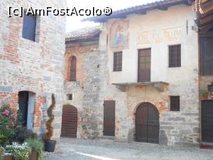 [P05] Ricetto di Candelo - Castelul din Candelo - unele case au fost candva frumos decorate.  » foto by Diaura*
 - 
<span class="allrVoted glyphicon glyphicon-heart hidden" id="av1057526"></span>
<a class="m-l-10 hidden" id="sv1057526" onclick="voting_Foto_DelVot(,1057526,5852)" role="button">șterge vot <span class="glyphicon glyphicon-remove"></span></a>
<a id="v91057526" class=" c-red"  onclick="voting_Foto_SetVot(1057526)" role="button"><span class="glyphicon glyphicon-heart-empty"></span> <b>LIKE</b> = Votează poza</a> <img class="hidden"  id="f1057526W9" src="/imagini/loader.gif" border="0" /><span class="AjErrMes hidden" id="e1057526ErM"></span>