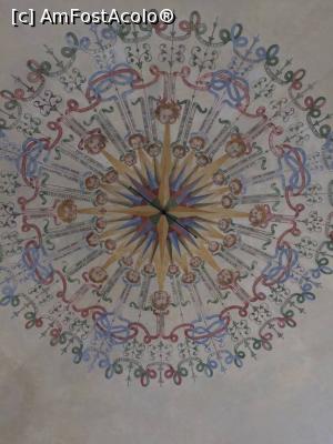 [P19] Roza vanturilor din 'Turnul vanturilor' la Castelul Masino - Italia » foto by Diaura*
 - 
<span class="allrVoted glyphicon glyphicon-heart hidden" id="av1062604"></span>
<a class="m-l-10 hidden" id="sv1062604" onclick="voting_Foto_DelVot(,1062604,5852)" role="button">șterge vot <span class="glyphicon glyphicon-remove"></span></a>
<a id="v91062604" class=" c-red"  onclick="voting_Foto_SetVot(1062604)" role="button"><span class="glyphicon glyphicon-heart-empty"></span> <b>LIKE</b> = Votează poza</a> <img class="hidden"  id="f1062604W9" src="/imagini/loader.gif" border="0" /><span class="AjErrMes hidden" id="e1062604ErM"></span>
