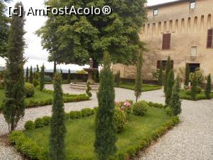[P07] Curtea interioara a Castelulului Roppolo.  » foto by Diaura*
 - 
<span class="allrVoted glyphicon glyphicon-heart hidden" id="av1073796"></span>
<a class="m-l-10 hidden" id="sv1073796" onclick="voting_Foto_DelVot(,1073796,5852)" role="button">șterge vot <span class="glyphicon glyphicon-remove"></span></a>
<a id="v91073796" class=" c-red"  onclick="voting_Foto_SetVot(1073796)" role="button"><span class="glyphicon glyphicon-heart-empty"></span> <b>LIKE</b> = Votează poza</a> <img class="hidden"  id="f1073796W9" src="/imagini/loader.gif" border="0" /><span class="AjErrMes hidden" id="e1073796ErM"></span>