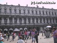 [P14] in piata San Marco... » foto by rudy
 - 
<span class="allrVoted glyphicon glyphicon-heart hidden" id="av199290"></span>
<a class="m-l-10 hidden" id="sv199290" onclick="voting_Foto_DelVot(,199290,5852)" role="button">șterge vot <span class="glyphicon glyphicon-remove"></span></a>
<a id="v9199290" class=" c-red"  onclick="voting_Foto_SetVot(199290)" role="button"><span class="glyphicon glyphicon-heart-empty"></span> <b>LIKE</b> = Votează poza</a> <img class="hidden"  id="f199290W9" src="/imagini/loader.gif" border="0" /><span class="AjErrMes hidden" id="e199290ErM"></span>