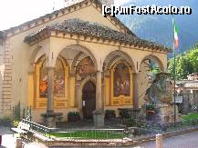 [P15] Alagna : biserica Sf.Ioan Botezătorul cu frumosul său portic de intrare şi monumentul eroilor din Primul război mondial » foto by mariana.olaru
 - 
<span class="allrVoted glyphicon glyphicon-heart hidden" id="av78049"></span>
<a class="m-l-10 hidden" id="sv78049" onclick="voting_Foto_DelVot(,78049,5852)" role="button">șterge vot <span class="glyphicon glyphicon-remove"></span></a>
<a id="v978049" class=" c-red"  onclick="voting_Foto_SetVot(78049)" role="button"><span class="glyphicon glyphicon-heart-empty"></span> <b>LIKE</b> = Votează poza</a> <img class="hidden"  id="f78049W9" src="/imagini/loader.gif" border="0" /><span class="AjErrMes hidden" id="e78049ErM"></span>
