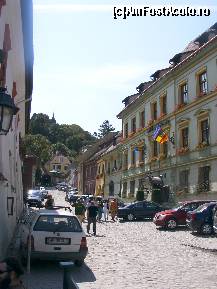 [P01] Aşa arată hotelul Sighişoara. Pentru restaurant, intraţi pe sub arcadă! » foto by Dragoș_MD
 - 
<span class="allrVoted glyphicon glyphicon-heart hidden" id="av123507"></span>
<a class="m-l-10 hidden" id="sv123507" onclick="voting_Foto_DelVot(,123507,5855)" role="button">șterge vot <span class="glyphicon glyphicon-remove"></span></a>
<a id="v9123507" class=" c-red"  onclick="voting_Foto_SetVot(123507)" role="button"><span class="glyphicon glyphicon-heart-empty"></span> <b>LIKE</b> = Votează poza</a> <img class="hidden"  id="f123507W9" src="/imagini/loader.gif" border="0" /><span class="AjErrMes hidden" id="e123507ErM"></span>
