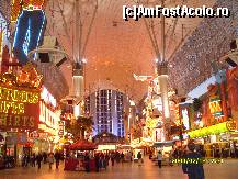 [P04] Freemont Street » foto by pingo_doce
 - 
<span class="allrVoted glyphicon glyphicon-heart hidden" id="av78258"></span>
<a class="m-l-10 hidden" id="sv78258" onclick="voting_Foto_DelVot(,78258,5857)" role="button">șterge vot <span class="glyphicon glyphicon-remove"></span></a>
<a id="v978258" class=" c-red"  onclick="voting_Foto_SetVot(78258)" role="button"><span class="glyphicon glyphicon-heart-empty"></span> <b>LIKE</b> = Votează poza</a> <img class="hidden"  id="f78258W9" src="/imagini/loader.gif" border="0" /><span class="AjErrMes hidden" id="e78258ErM"></span>