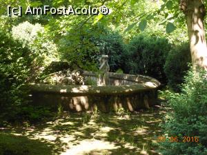 [P34] Vaslui - Fântâna din fața Școlii Gimnaziale de Băieți.  » foto by iulianic
 - 
<span class="allrVoted glyphicon glyphicon-heart hidden" id="av748861"></span>
<a class="m-l-10 hidden" id="sv748861" onclick="voting_Foto_DelVot(,748861,5873)" role="button">șterge vot <span class="glyphicon glyphicon-remove"></span></a>
<a id="v9748861" class=" c-red"  onclick="voting_Foto_SetVot(748861)" role="button"><span class="glyphicon glyphicon-heart-empty"></span> <b>LIKE</b> = Votează poza</a> <img class="hidden"  id="f748861W9" src="/imagini/loader.gif" border="0" /><span class="AjErrMes hidden" id="e748861ErM"></span>