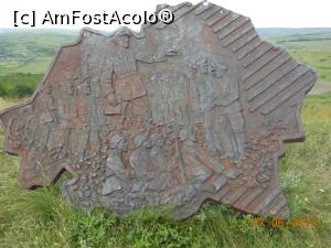 [P12] Movila lui Burcel - Harta din bronz a României mari.  » foto by iulianic
 - 
<span class="allrVoted glyphicon glyphicon-heart hidden" id="av750617"></span>
<a class="m-l-10 hidden" id="sv750617" onclick="voting_Foto_DelVot(,750617,5873)" role="button">șterge vot <span class="glyphicon glyphicon-remove"></span></a>
<a id="v9750617" class=" c-red"  onclick="voting_Foto_SetVot(750617)" role="button"><span class="glyphicon glyphicon-heart-empty"></span> <b>LIKE</b> = Votează poza</a> <img class="hidden"  id="f750617W9" src="/imagini/loader.gif" border="0" /><span class="AjErrMes hidden" id="e750617ErM"></span>