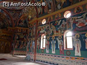 [P20] Movila lui Burcel - Biserica de zid. Pictura interioară.  » foto by iulianic
 - 
<span class="allrVoted glyphicon glyphicon-heart hidden" id="av750625"></span>
<a class="m-l-10 hidden" id="sv750625" onclick="voting_Foto_DelVot(,750625,5873)" role="button">șterge vot <span class="glyphicon glyphicon-remove"></span></a>
<a id="v9750625" class=" c-red"  onclick="voting_Foto_SetVot(750625)" role="button"><span class="glyphicon glyphicon-heart-empty"></span> <b>LIKE</b> = Votează poza</a> <img class="hidden"  id="f750625W9" src="/imagini/loader.gif" border="0" /><span class="AjErrMes hidden" id="e750625ErM"></span>