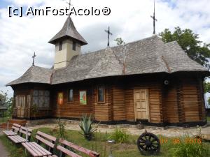[P07] Movila lui Burcel - Biserica de lemn reconstruită după incendierea celei anterioare.  » foto by iulianic
 - 
<span class="allrVoted glyphicon glyphicon-heart hidden" id="av750612"></span>
<a class="m-l-10 hidden" id="sv750612" onclick="voting_Foto_DelVot(,750612,5873)" role="button">șterge vot <span class="glyphicon glyphicon-remove"></span></a>
<a id="v9750612" class=" c-red"  onclick="voting_Foto_SetVot(750612)" role="button"><span class="glyphicon glyphicon-heart-empty"></span> <b>LIKE</b> = Votează poza</a> <img class="hidden"  id="f750612W9" src="/imagini/loader.gif" border="0" /><span class="AjErrMes hidden" id="e750612ErM"></span>