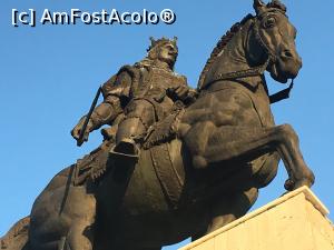 [P10] Statuia lui Ștefan » foto by Yersinia Pestis
 - 
<span class="allrVoted glyphicon glyphicon-heart hidden" id="av960945"></span>
<a class="m-l-10 hidden" id="sv960945" onclick="voting_Foto_DelVot(,960945,5873)" role="button">șterge vot <span class="glyphicon glyphicon-remove"></span></a>
<a id="v9960945" class=" c-red"  onclick="voting_Foto_SetVot(960945)" role="button"><span class="glyphicon glyphicon-heart-empty"></span> <b>LIKE</b> = Votează poza</a> <img class="hidden"  id="f960945W9" src="/imagini/loader.gif" border="0" /><span class="AjErrMes hidden" id="e960945ErM"></span>