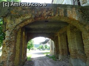 [P16] Galeria sub care opreau trăsurile boierești. » foto by tata123 🔱
 - 
<span class="allrVoted glyphicon glyphicon-heart hidden" id="av1244142"></span>
<a class="m-l-10 hidden" id="sv1244142" onclick="voting_Foto_DelVot(,1244142,5873)" role="button">șterge vot <span class="glyphicon glyphicon-remove"></span></a>
<a id="v91244142" class=" c-red"  onclick="voting_Foto_SetVot(1244142)" role="button"><span class="glyphicon glyphicon-heart-empty"></span> <b>LIKE</b> = Votează poza</a> <img class="hidden"  id="f1244142W9" src="/imagini/loader.gif" border="0" /><span class="AjErrMes hidden" id="e1244142ErM"></span>