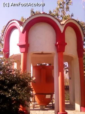 [P16] Dervent. Aghismatarul sub forma de amfora antica.  » foto by Floria
 - 
<span class="allrVoted glyphicon glyphicon-heart hidden" id="av942141"></span>
<a class="m-l-10 hidden" id="sv942141" onclick="voting_Foto_DelVot(,942141,5875)" role="button">șterge vot <span class="glyphicon glyphicon-remove"></span></a>
<a id="v9942141" class=" c-red"  onclick="voting_Foto_SetVot(942141)" role="button"><span class="glyphicon glyphicon-heart-empty"></span> <b>LIKE</b> = Votează poza</a> <img class="hidden"  id="f942141W9" src="/imagini/loader.gif" border="0" /><span class="AjErrMes hidden" id="e942141ErM"></span>