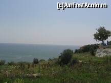 [P14] Undeva intre Albena si Balcik. Exista un loc de panorama de unde se vede foarte bine Marea Neagra. Am inteles de ce multi romani aleg sa-si construiasca pe aici case de vacanta. » foto by sharky1973
 - 
<span class="allrVoted glyphicon glyphicon-heart hidden" id="av110415"></span>
<a class="m-l-10 hidden" id="sv110415" onclick="voting_Foto_DelVot(,110415,5875)" role="button">șterge vot <span class="glyphicon glyphicon-remove"></span></a>
<a id="v9110415" class=" c-red"  onclick="voting_Foto_SetVot(110415)" role="button"><span class="glyphicon glyphicon-heart-empty"></span> <b>LIKE</b> = Votează poza</a> <img class="hidden"  id="f110415W9" src="/imagini/loader.gif" border="0" /><span class="AjErrMes hidden" id="e110415ErM"></span>