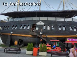 [P04] Restaurant Black Pearl » foto by Ccucu
 - 
<span class="allrVoted glyphicon glyphicon-heart hidden" id="av1100940"></span>
<a class="m-l-10 hidden" id="sv1100940" onclick="voting_Foto_DelVot(,1100940,5875)" role="button">șterge vot <span class="glyphicon glyphicon-remove"></span></a>
<a id="v91100940" class=" c-red"  onclick="voting_Foto_SetVot(1100940)" role="button"><span class="glyphicon glyphicon-heart-empty"></span> <b>LIKE</b> = Votează poza</a> <img class="hidden"  id="f1100940W9" src="/imagini/loader.gif" border="0" /><span class="AjErrMes hidden" id="e1100940ErM"></span>