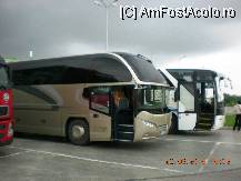 [P02] ambele autocare din fotografie efectueaza zilnic curse bucuresti-litoralul bulgaresc » foto by ana&cezar
 - 
<span class="allrVoted glyphicon glyphicon-heart hidden" id="av92293"></span>
<a class="m-l-10 hidden" id="sv92293" onclick="voting_Foto_DelVot(,92293,5875)" role="button">șterge vot <span class="glyphicon glyphicon-remove"></span></a>
<a id="v992293" class=" c-red"  onclick="voting_Foto_SetVot(92293)" role="button"><span class="glyphicon glyphicon-heart-empty"></span> <b>LIKE</b> = Votează poza</a> <img class="hidden"  id="f92293W9" src="/imagini/loader.gif" border="0" /><span class="AjErrMes hidden" id="e92293ErM"></span>