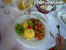 [P31] Restaurantul Insula - Tochitura din peste cu mamaliguta pentru sotia mea. » foto by Horia
 - 
<span class="allrVoted glyphicon glyphicon-heart hidden" id="av165211"></span>
<a class="m-l-10 hidden" id="sv165211" onclick="voting_Foto_DelVot(,165211,5877)" role="button">șterge vot <span class="glyphicon glyphicon-remove"></span></a>
<a id="v9165211" class=" c-red"  onclick="voting_Foto_SetVot(165211)" role="button"><span class="glyphicon glyphicon-heart-empty"></span> <b>LIKE</b> = Votează poza</a> <img class="hidden"  id="f165211W9" src="/imagini/loader.gif" border="0" /><span class="AjErrMes hidden" id="e165211ErM"></span>