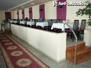 [P27] Un separeu al restaurantului » foto by Claudiu U.
 - 
<span class="allrVoted glyphicon glyphicon-heart hidden" id="av487603"></span>
<a class="m-l-10 hidden" id="sv487603" onclick="voting_Foto_DelVot(,487603,5878)" role="button">șterge vot <span class="glyphicon glyphicon-remove"></span></a>
<a id="v9487603" class=" c-red"  onclick="voting_Foto_SetVot(487603)" role="button"><span class="glyphicon glyphicon-heart-empty"></span> <b>LIKE</b> = Votează poza</a> <img class="hidden"  id="f487603W9" src="/imagini/loader.gif" border="0" /><span class="AjErrMes hidden" id="e487603ErM"></span>