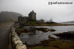 [P31] Eilean Donan Castle - vederea idilică de pe pod » foto by ariciu*
 - 
<span class="allrVoted glyphicon glyphicon-heart hidden" id="av574236"></span>
<a class="m-l-10 hidden" id="sv574236" onclick="voting_Foto_DelVot(,574236,5887)" role="button">șterge vot <span class="glyphicon glyphicon-remove"></span></a>
<a id="v9574236" class=" c-red"  onclick="voting_Foto_SetVot(574236)" role="button"><span class="glyphicon glyphicon-heart-empty"></span> <b>LIKE</b> = Votează poza</a> <img class="hidden"  id="f574236W9" src="/imagini/loader.gif" border="0" /><span class="AjErrMes hidden" id="e574236ErM"></span>