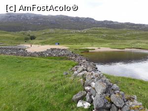 [P49] Pe malul lacului Assynt spre ruinele castelului Ardvreck.  » foto by Aurici
 - 
<span class="allrVoted glyphicon glyphicon-heart hidden" id="av930187"></span>
<a class="m-l-10 hidden" id="sv930187" onclick="voting_Foto_DelVot(,930187,5887)" role="button">șterge vot <span class="glyphicon glyphicon-remove"></span></a>
<a id="v9930187" class=" c-red"  onclick="voting_Foto_SetVot(930187)" role="button"><span class="glyphicon glyphicon-heart-empty"></span> <b>LIKE</b> = Votează poza</a> <img class="hidden"  id="f930187W9" src="/imagini/loader.gif" border="0" /><span class="AjErrMes hidden" id="e930187ErM"></span>