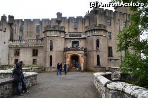[P24] Castelul Dunvegan - intrare » foto by makuy*
 - 
<span class="allrVoted glyphicon glyphicon-heart hidden" id="av653511"></span>
<a class="m-l-10 hidden" id="sv653511" onclick="voting_Foto_DelVot(,653511,5887)" role="button">șterge vot <span class="glyphicon glyphicon-remove"></span></a>
<a id="v9653511" class=" c-red"  onclick="voting_Foto_SetVot(653511)" role="button"><span class="glyphicon glyphicon-heart-empty"></span> <b>LIKE</b> = Votează poza</a> <img class="hidden"  id="f653511W9" src="/imagini/loader.gif" border="0" /><span class="AjErrMes hidden" id="e653511ErM"></span>