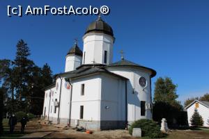 [P13] Mănăstirea Țigănești, cu două turle, una pe naos, alta pe pronaos » foto by mprofeanu
 - 
<span class="allrVoted glyphicon glyphicon-heart hidden" id="av1207044"></span>
<a class="m-l-10 hidden" id="sv1207044" onclick="voting_Foto_DelVot(,1207044,5894)" role="button">șterge vot <span class="glyphicon glyphicon-remove"></span></a>
<a id="v91207044" class=" c-red"  onclick="voting_Foto_SetVot(1207044)" role="button"><span class="glyphicon glyphicon-heart-empty"></span> <b>LIKE</b> = Votează poza</a> <img class="hidden"  id="f1207044W9" src="/imagini/loader.gif" border="0" /><span class="AjErrMes hidden" id="e1207044ErM"></span>