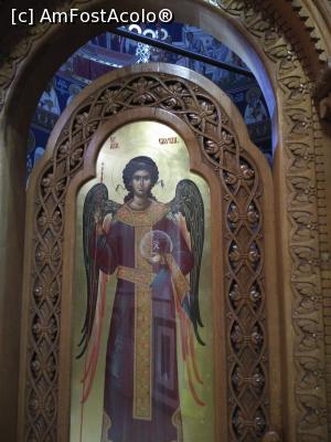 [P14] P14 - Icoana pictată a Arhanghelului Gavril, în partea stângă a ușilor împărătești.  » foto by doinafil
 - 
<span class="allrVoted glyphicon glyphicon-heart hidden" id="av964461"></span>
<a class="m-l-10 hidden" id="sv964461" onclick="voting_Foto_DelVot(,964461,5894)" role="button">șterge vot <span class="glyphicon glyphicon-remove"></span></a>
<a id="v9964461" class=" c-red"  onclick="voting_Foto_SetVot(964461)" role="button"><span class="glyphicon glyphicon-heart-empty"></span> <b>LIKE</b> = Votează poza</a> <img class="hidden"  id="f964461W9" src="/imagini/loader.gif" border="0" /><span class="AjErrMes hidden" id="e964461ErM"></span>