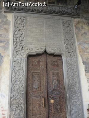 [P04] Pisanie și ușă de acces, bogat decorate - Biserica Stavropoleos.  » foto by tata123 🔱
 - 
<span class="allrVoted glyphicon glyphicon-heart hidden" id="av852750"></span>
<a class="m-l-10 hidden" id="sv852750" onclick="voting_Foto_DelVot(,852750,5894)" role="button">șterge vot <span class="glyphicon glyphicon-remove"></span></a>
<a id="v9852750" class=" c-red"  onclick="voting_Foto_SetVot(852750)" role="button"><span class="glyphicon glyphicon-heart-empty"></span> <b>LIKE</b> = Votează poza</a> <img class="hidden"  id="f852750W9" src="/imagini/loader.gif" border="0" /><span class="AjErrMes hidden" id="e852750ErM"></span>