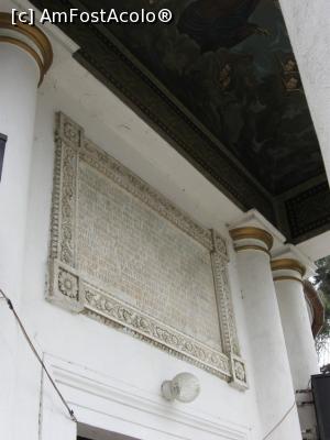 [P07] Pisania cu litere chirilice și chenar sculptat cu motive vegetale.  » foto by tata123 🔱
 - 
<span class="allrVoted glyphicon glyphicon-heart hidden" id="av958042"></span>
<a class="m-l-10 hidden" id="sv958042" onclick="voting_Foto_DelVot(,958042,5894)" role="button">șterge vot <span class="glyphicon glyphicon-remove"></span></a>
<a id="v9958042" class=" c-red"  onclick="voting_Foto_SetVot(958042)" role="button"><span class="glyphicon glyphicon-heart-empty"></span> <b>LIKE</b> = Votează poza</a> <img class="hidden"  id="f958042W9" src="/imagini/loader.gif" border="0" /><span class="AjErrMes hidden" id="e958042ErM"></span>