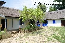 [P08] Gospodăria Jurilovca, judeţul Tulcea, 1898 » foto by Costi
 - 
<span class="allrVoted glyphicon glyphicon-heart hidden" id="av89564"></span>
<a class="m-l-10 hidden" id="sv89564" onclick="voting_Foto_DelVot(,89564,5895)" role="button">șterge vot <span class="glyphicon glyphicon-remove"></span></a>
<a id="v989564" class=" c-red"  onclick="voting_Foto_SetVot(89564)" role="button"><span class="glyphicon glyphicon-heart-empty"></span> <b>LIKE</b> = Votează poza</a> <img class="hidden"  id="f89564W9" src="/imagini/loader.gif" border="0" /><span class="AjErrMes hidden" id="e89564ErM"></span>